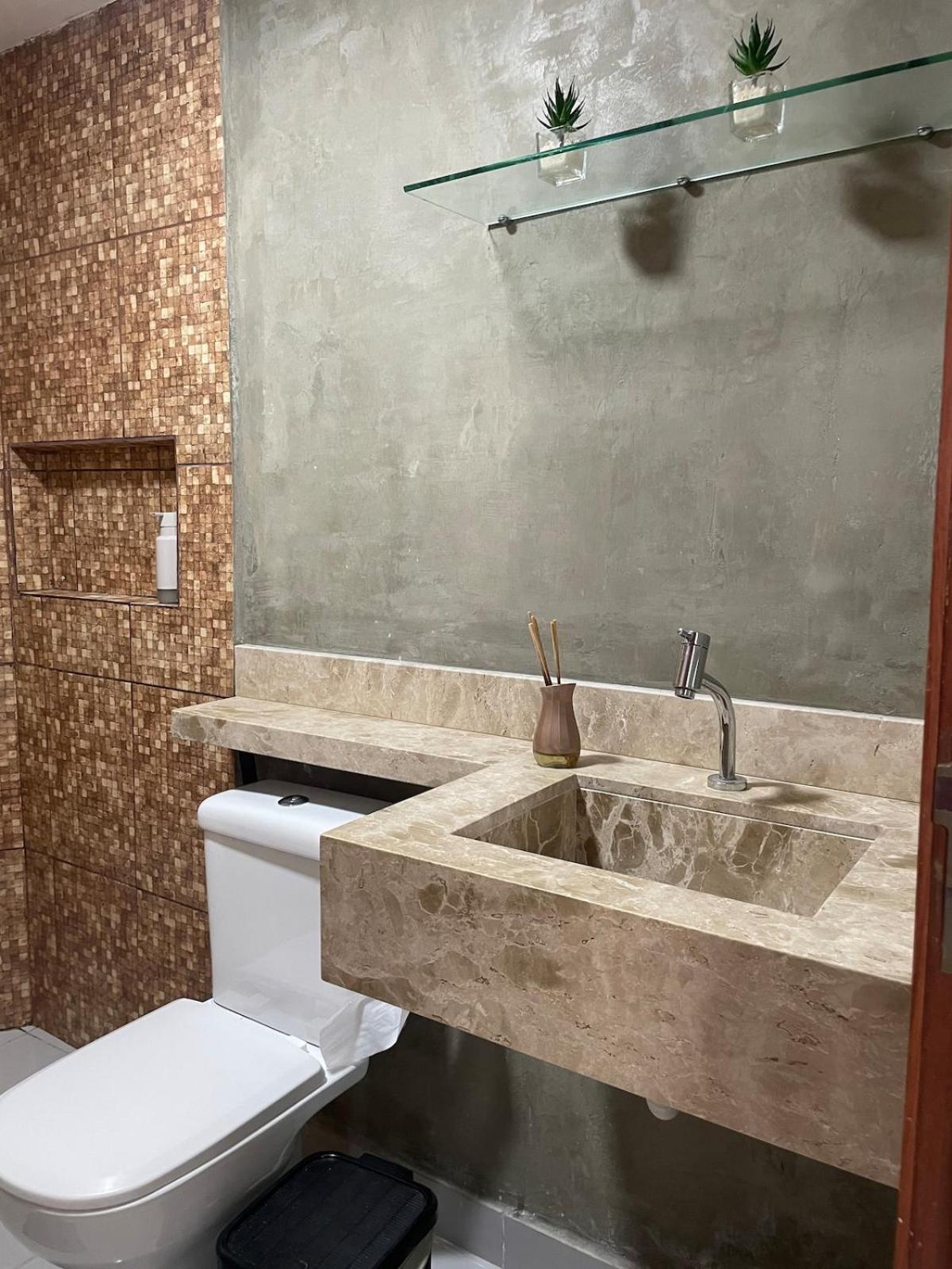 3 Comfort Steps From The And Shopping! Apartamento *